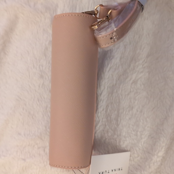 Trina Turk color block crossbody with detachable shoulder strap. Blush W/Tan - Picture 4 of 9